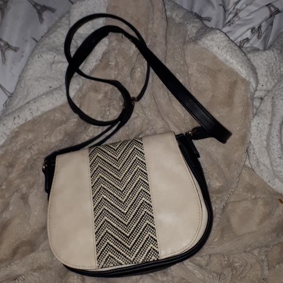 Purse - Picture 1 of 1